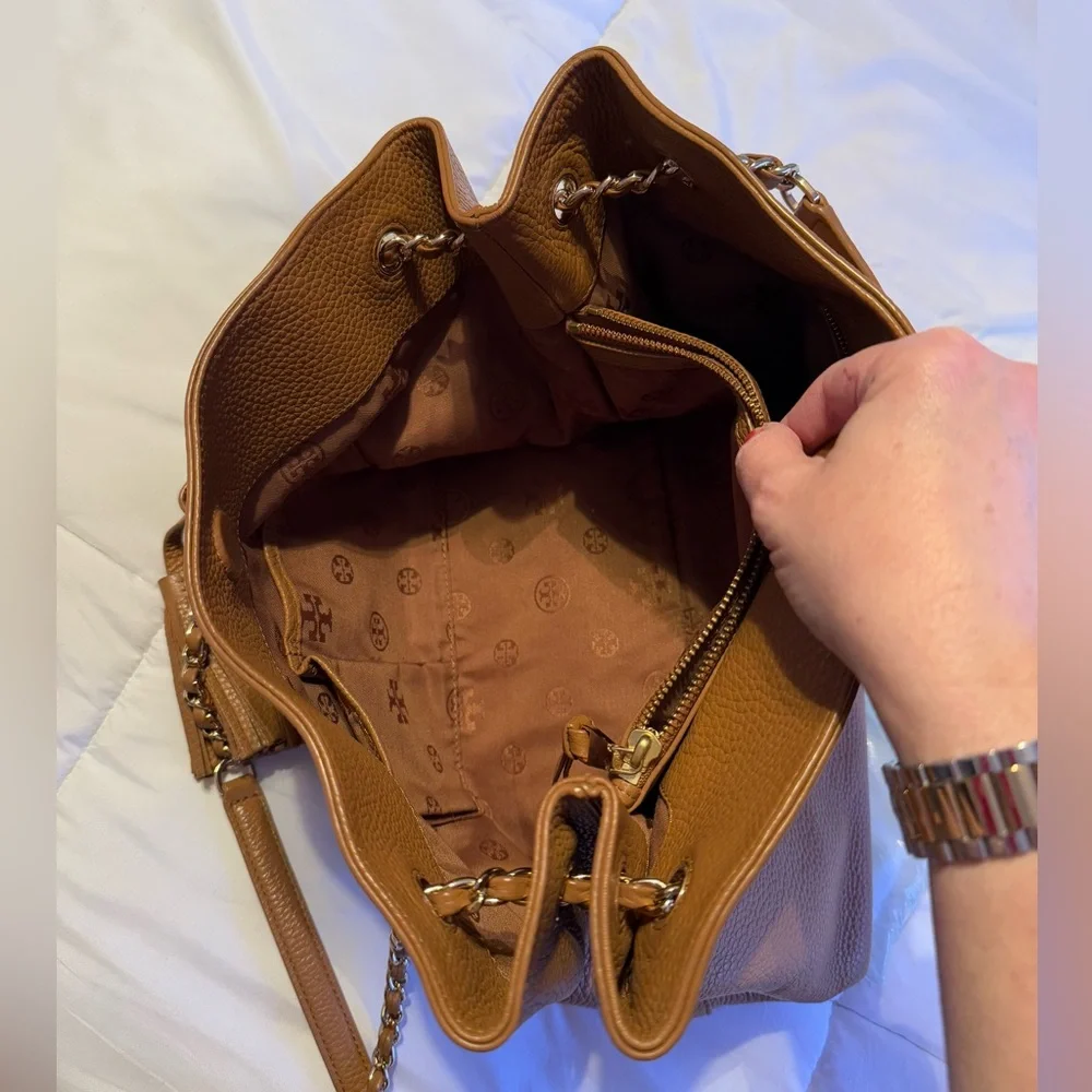 Tory Burch Marion Chain Slouchy Tote - Picture 7 of 15